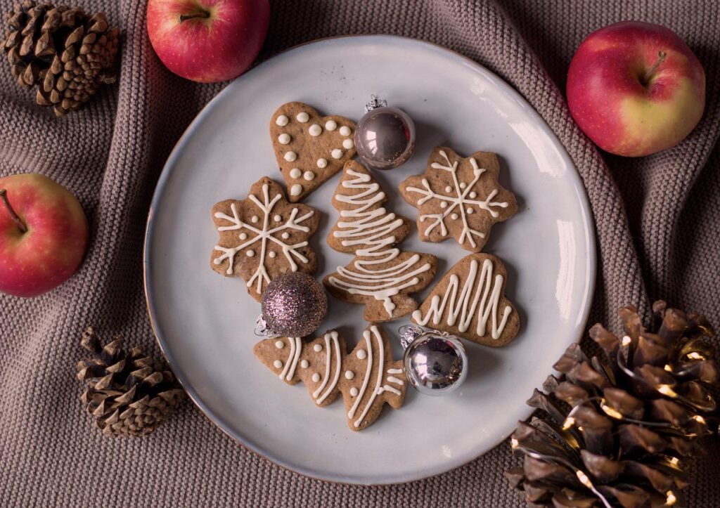 cookies, plate, christmas cookies-5809181.jpg